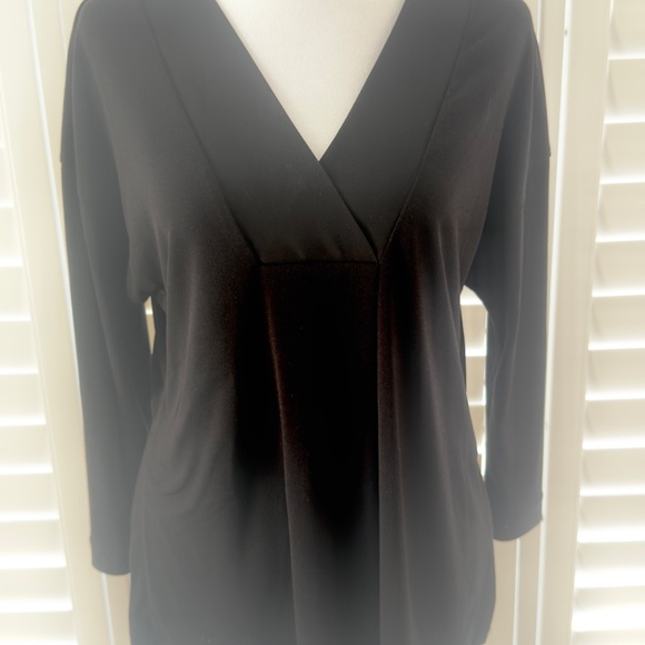 Banana Republic Long Sleeve Black V Neck Top Size Small - Picture 5 of 10